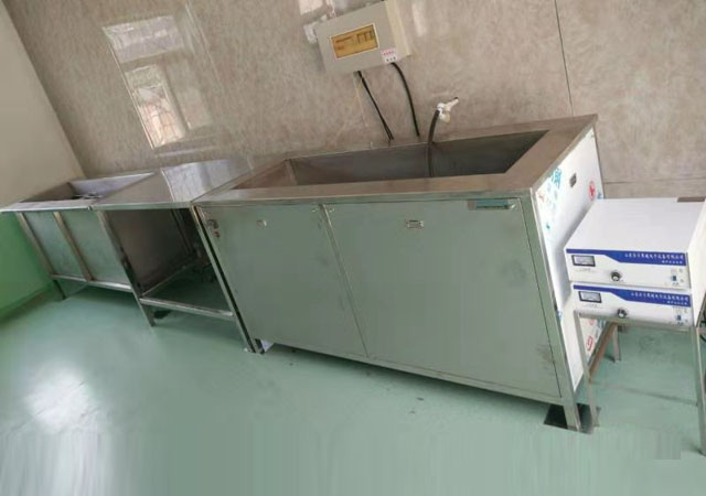 電鍍超聲波清洗機(jī).jpg